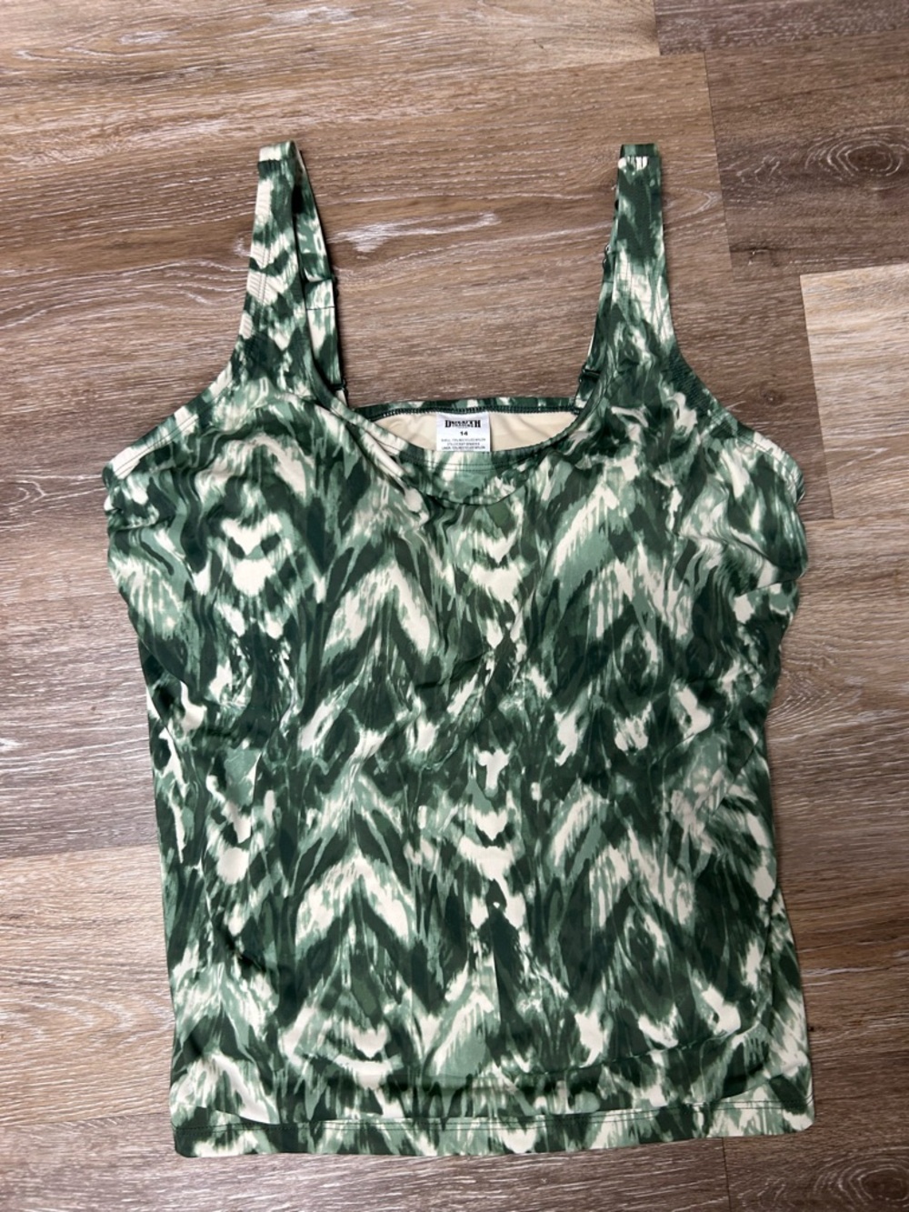 Duluth Trading Co Suit Up Green/Ivory Swim Tankini Top Sz 14 Built in Bra Beach